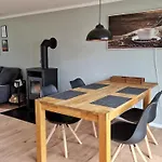 Seeoase - 70qm - Kamin -terrassen - Parkplatz - Badestelle Fusslaeufig Vakantiehuis *