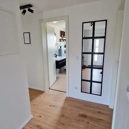 Seeoase - 70qm - Kamin -terrassen - Parkplatz - Badestelle Fusslaeufig Holiday home