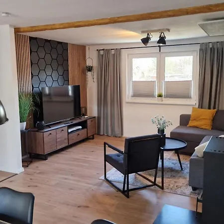 Holiday home Seeoase - 70qm - Kamin -terrassen - Parkplatz - Badestelle Fusslaeufig Joachimsthal