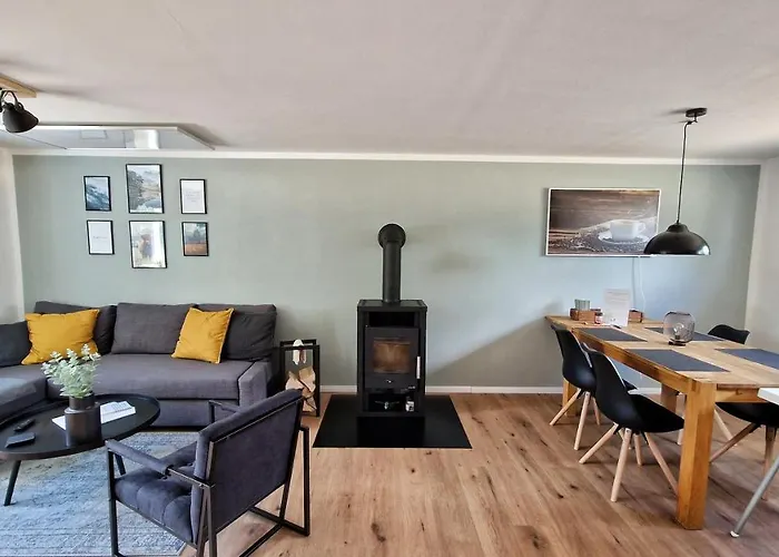 Seeoase - 70qm - Kamin -terrassen - Parkplatz - Badestelle Fusslaeufig *